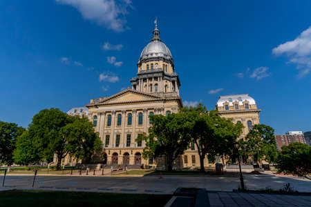 August 24, 2020 - Springfield, Illinois, USA: The Illinois State Capitol, located in Springfield, Illinois. The current building is the sixth to serve as the capitol building since Illinois was admitted to the United States in 1818.のeditorial素材