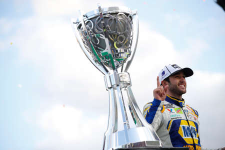 Chase Elliott (9) wins the NASCAR Cup Series Championship at Phoenix Raceway in Avondale, Arizona.のeditorial素材