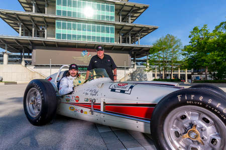 4 Time Indy500 winner, AJ Foyt, Jr poses with his 1961 winning car with the Borg Warner Trophy and his ABC Supply entry driven by JR Hildebrand.のeditorial素材