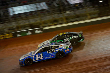 Chase Briscoe races for the Food City Dirt Race at Bristol Motor Speedway in Bristol, TN.のeditorial素材