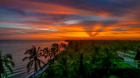 The sun rises over the Gulf of Mexico near Sinanche Yucatan Mexicoの写真素材