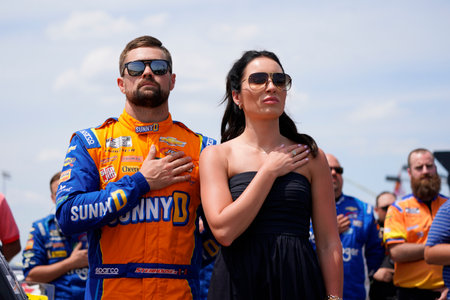 Ricky Stenhouse Jr. takes to the track for the Enjoy Illinois 300 at Gateway at World Wide Technology Raceway in Madison, IL.のeditorial素材