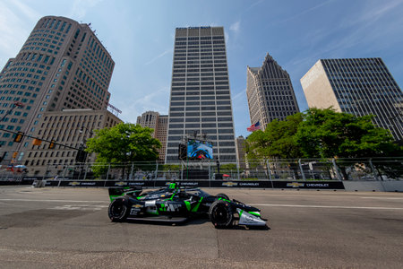 INDYCAR driver, AGUSTIN HUGO CANAPINO (R) (78) of Arrecifes, Argentina, travels through the turns in his Juncos Hollinger Racing Chevrolet car during a practice session for the Chevrolet Detroit Grand Prix at the Streets of Downtown Detroit in Detroit, MIのeditorial素材