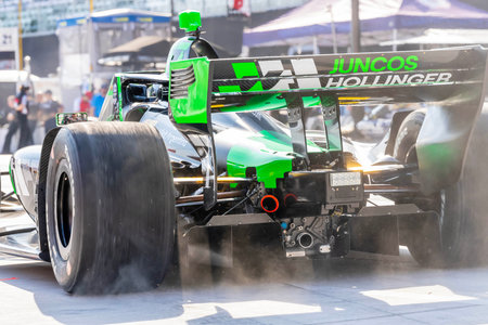 INDYCAR driver, CALLUM ILOTT (77) of Cambridge, Cambridgeshire, England, prepares to practice for the Chevrolet Detroit Grand Prix on the Streets of Downtown Detroit in Detroit MI, USA.のeditorial素材