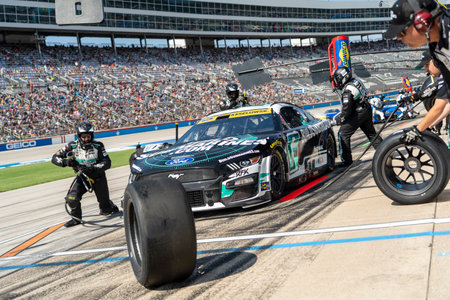NASCAR Cup Series Driver Brad Keselowski (6) races for position for the Autotrader EchoPark Automotive 400 at the Texas Motor Speedway in Fort Worth TX.のeditorial素材