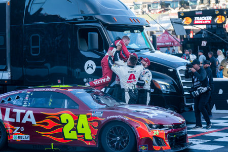 William Byron celebrates his win for the Cook Out 400 in Martinsville, VA, USA.のeditorial素材
