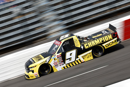 North Wilkesboro, NC USA - May 17, 2025:GRANT ENFINGER (9) gets ready to practice for the Window World 250 in North Wilkesboro, NC.のeditorial素材