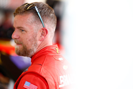 JUSTIN ALLGAIER (7) gets ready to practice for the NASCAR Xfinity Series Championship in Avondale, AZ.のeditorial素材