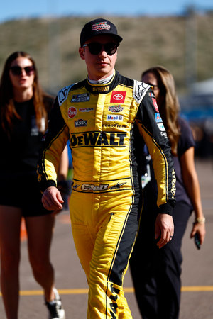 CHRISTOPHER BELL (20) of Norman, OK gets ready to qualify for the NASCAR Cup Series Championship in...