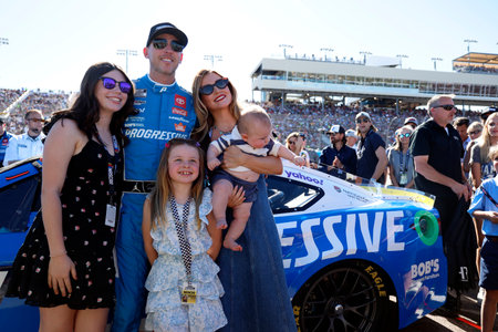 DENNY HAMLIN (11) of Chesterfield, VA gets introduced for the NASCAR Cup Series Championship in AVONDALE, AZ.のeditorial素材