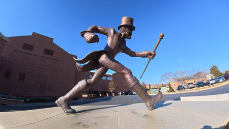 Aerial view of Wake Forest Universityâs Reynolda Campus in Winston-Salem, showcasing historic buildings, green quads, athletic facilities, and the hub of academics, research, and Demon Deacons sports.のeditorial素材