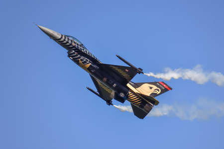 Gdynia, Poland - August 22, 2021: Flight of the F 16 plane at the Aero Baltic Show in Gdynia, Poland.のeditorial素材