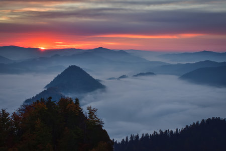 Wonderful morning mountain landscape. Sunrise at the top of Trzy Korony in Pieniny, Poland.の写真素材
