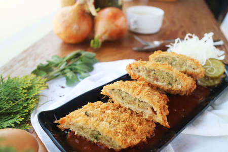 Pork cutlet and fish cutlet cutlet croquette