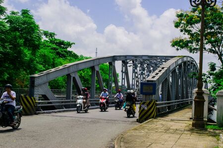 The Truong Tien bridge in Hue in Vietnamのeditorial素材