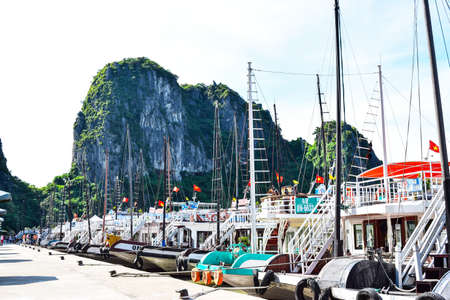 Bay near Thien Cung Cave. Ha Long Bay, Vietnamのeditorial素材