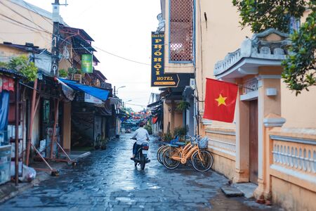 HOI AN, QUANG NAM, VIETNAM, SEPTEMBER 20, 2018: Tourists visit Hoi An ancient town. Hoi An is a popular tourist destination of Asia. Hoi An is recognized as a World Heritage Site by UNESCOのeditorial素材