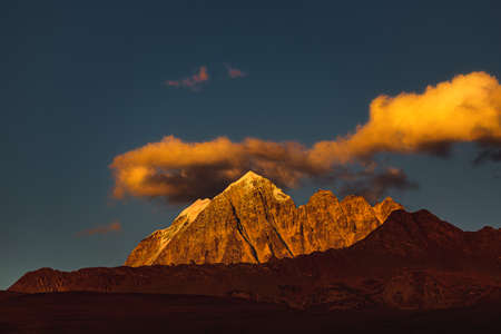 Yala Snow Mountain from Tagong Grassland