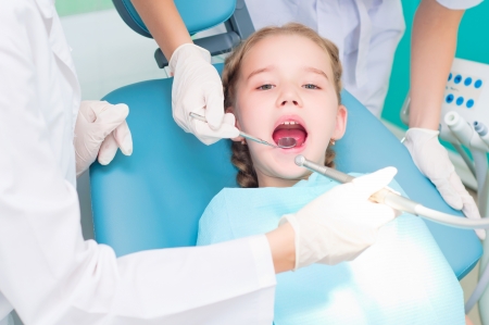 girl visiting dentists, visit the dentistの写真素材