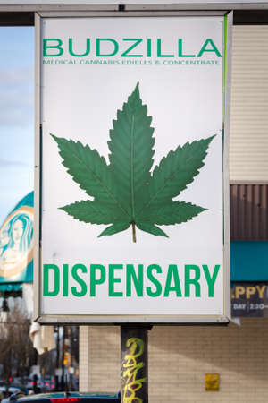 VANCOUVER, BC, CANADA - NOV 29, 2018: Following legalization of cannabis in Canada medical marijuana dispensaries are now free to sell to the general public.のeditorial素材