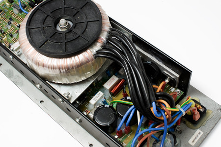 Power supply unit with toroid