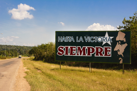 Havana, Cuba - December 7, 2017: Propaganda sign with phrase of Ernesto Che Guevara with text "Ever onward to victory"のeditorial素材