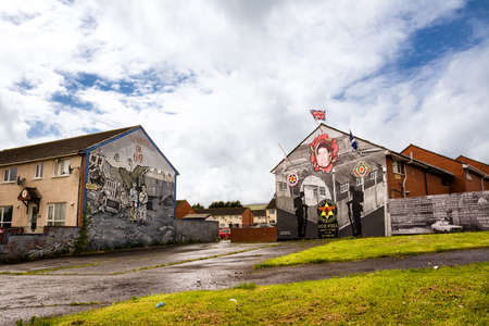 Belfast, United Kindom - 20 May 2022: Murales "Summer of 69 'loyalist wall mural on the Shankill estate" and memorial of Steve McCrea killed in 1989 bombing, Belfast, County Antrim, Northern Ireland, UKのeditorial素材