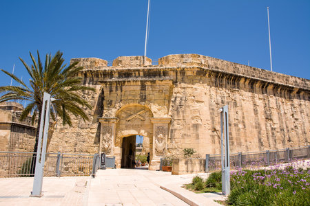 Vittoriosa, Malta - 17 June 2023: Entrance to the Couvre Porte Counterguard where the War museum is in the town of Vittoriosa, Maltaのeditorial素材