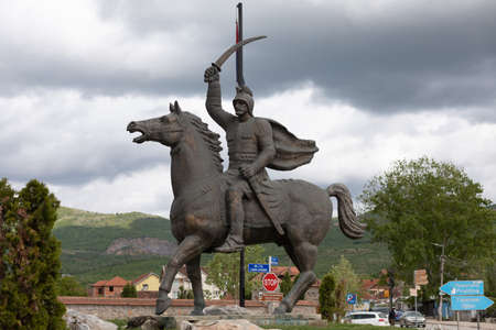 MiloÅ¡ ObiliÄ  legendary Serbian knight XIV, statue on horse in Gracanica, near Pristina, Kosovo, Serbiaのeditorial素材