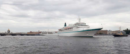ST. PETERSBURG, RUSSIA-JULY 17: cruise ferry sails from St. Petersburg to Helsinki,RUSSIA-JULY 17 2015. Between St. Petersburg and Helsinki there is a regular ferry serviceのeditorial素材