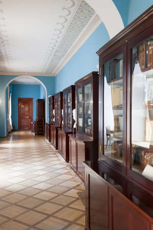 ST. PETERSBURG, RUSSIA-APREL 24 2016:Klass libraries of lyceum in Pushkin. Lyceum-strainnoye educational institution in which were brought upのeditorial素材