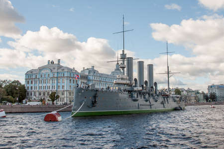 ST.PETERSBURG,RUSSIA-OCTOBER 08 2016:The cruiser the Aurora on the parking. Cruiser Aurora Symbol of Revolution and Museumのeditorial素材