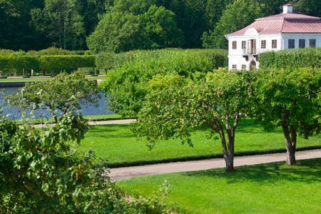 St. Petersburg, RUSSIA-Jule 29 , 2018. Marleys palace in Peterhof.のeditorial素材