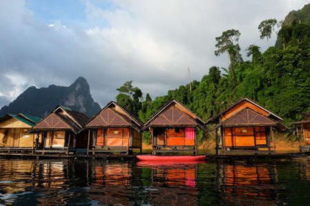 Floating lodges in Cheow Larn Lake (Ratchaprapa Dam) in Surat Thani, Thailandのeditorial素材