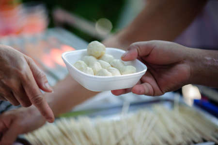 Feeding the homeless and the poor - Help Poor People