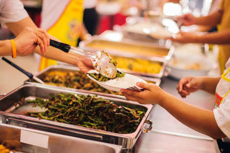 Free food needs of refugees, food distribution