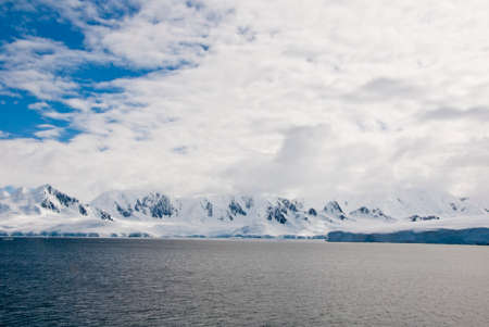 Antarctica - Coastline Of Antarctica With Ice Formations - Beautiful Scenery - Global Warming - Travel Destinationの写真素材