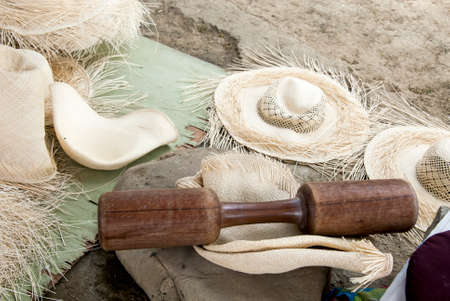 Panama Hats - Tools - how to make - Manta Ecuador