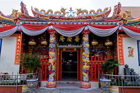 Chinese shrine at Wat Phanan Choeng, Thailand, UNESCO World Heritage Site, Southeast Asia, Asia -...