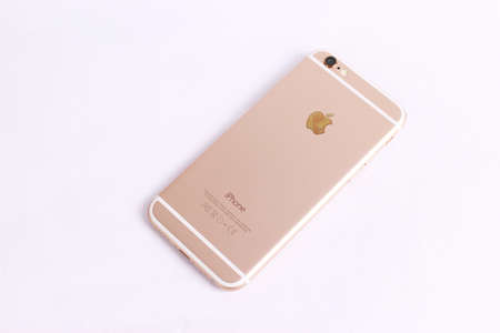 PERLIS, MALAYSIA - MARCH 5, 2018. Studio shot of a white iphone 7 isolated on white backgroundのeditorial素材