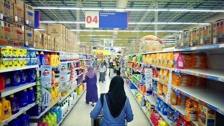 Shopping at Tescoの素材