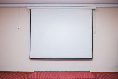 Manual Projector Screen Wall Ceiling Matte White . Wall mount Layer Proyektor Manual gantung