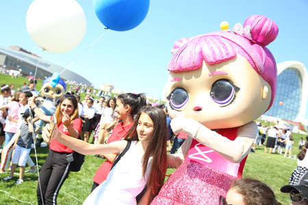BAKU, AZERBAIJAN - JUNE 1 2019 : Kids festival . In park of Heydar Aliyev Center. fairy tale heroのeditorial素材
