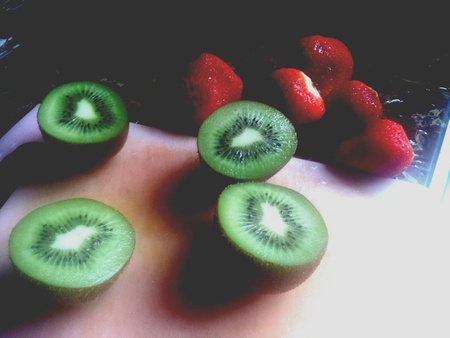 Kiwi and Strawberryの素材