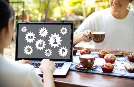 Discussing the solution strategy plan while having afternoon tea