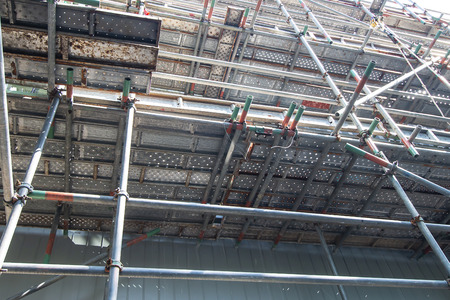 Scaffolding frame for building construction
