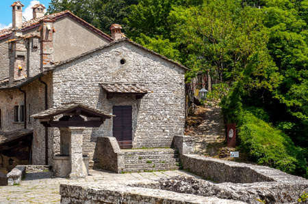 Old town stone buildings of Verna in europe. Italy.のeditorial素材