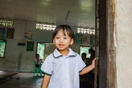 Hpa An, MYANMAR - 11/28/2016 : Unidentified Burmese students at school