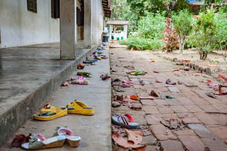 Hpa An, MYANMAR - 11/28/2016 : Unidentified Burmese students at schoolのeditorial素材