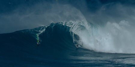 Sport photography. Jaws swell on International surfing event in Maui, Hawai 2021 December.のeditorial素材